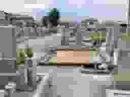 日下墓地