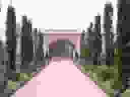 欧風庭園のような参道