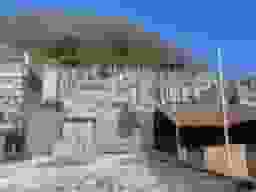 威徳寺墓地