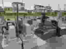 安中下之堀共同墓地