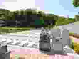 駐車場に隣接した区画