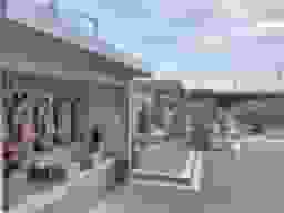 新堂墓地