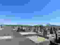 達磨霊園 面積ごとに並んでいるお墓と空き区画