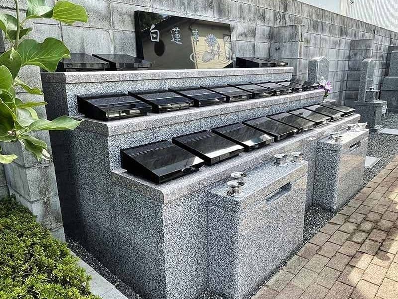 伊丹東霊園 一般墓・樹木葬・永代供養墓