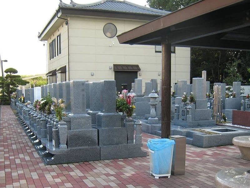 伊丹東霊園 一般墓・樹木葬・永代供養墓