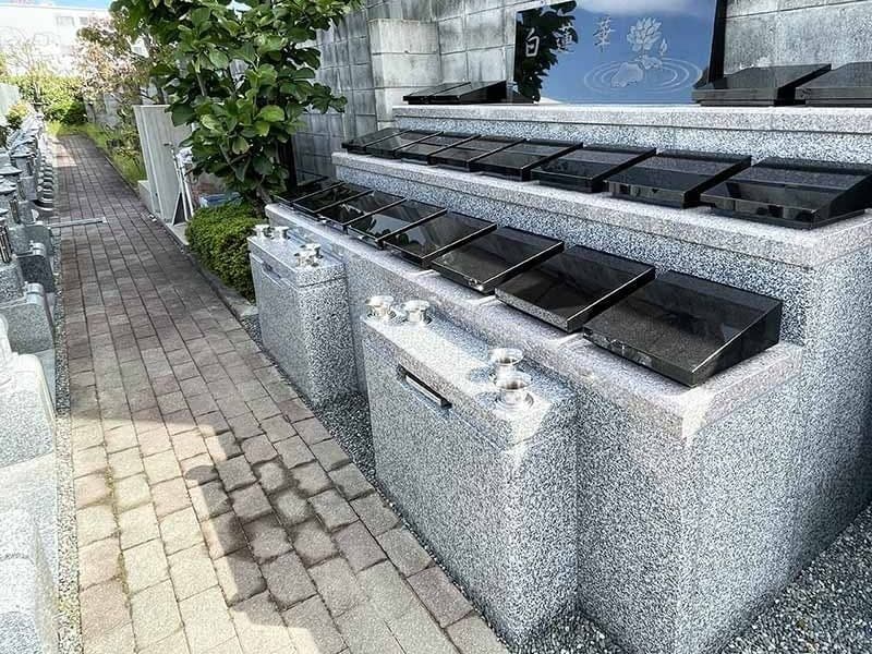 伊丹東霊園 一般墓・樹木葬・永代供養墓