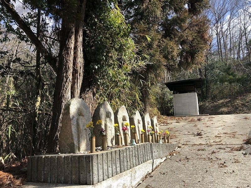 四軒茶屋墓地