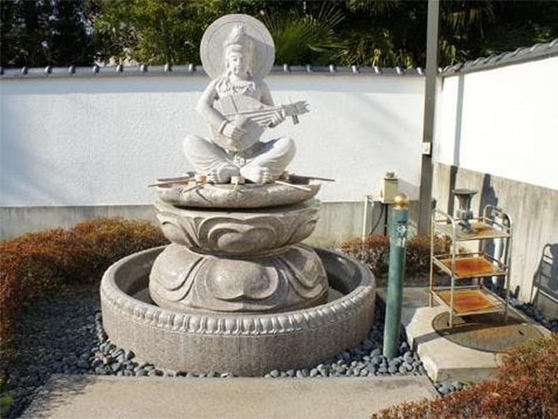 遍照院霊園