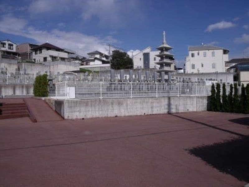 魚住霊苑