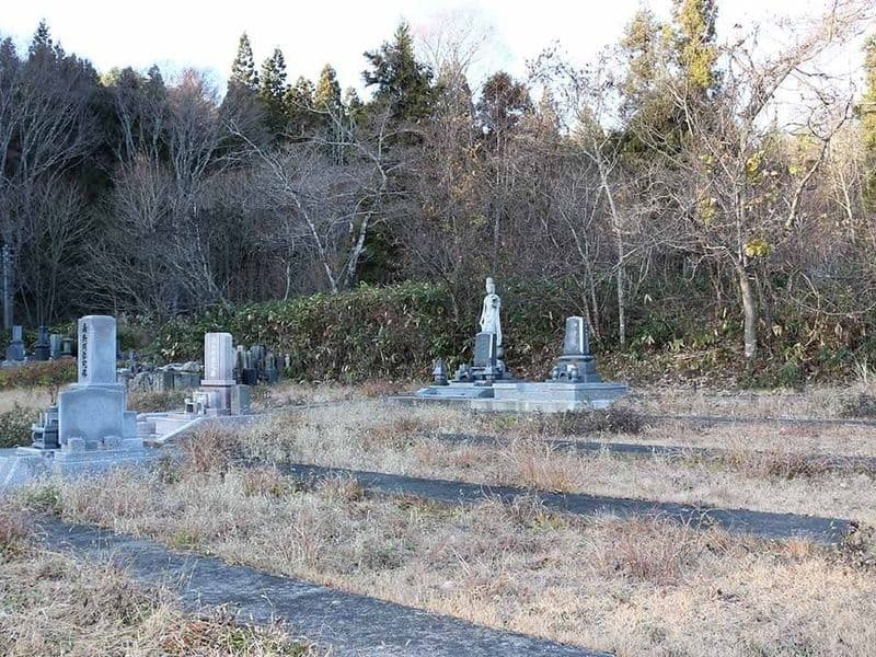 斑尾霊園