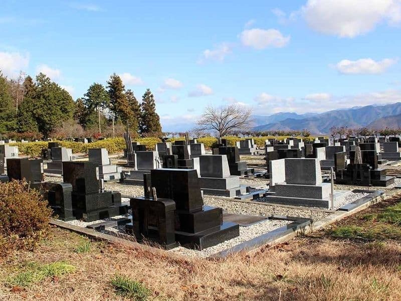千曲市営 桑原雁塚霊園桜花苑