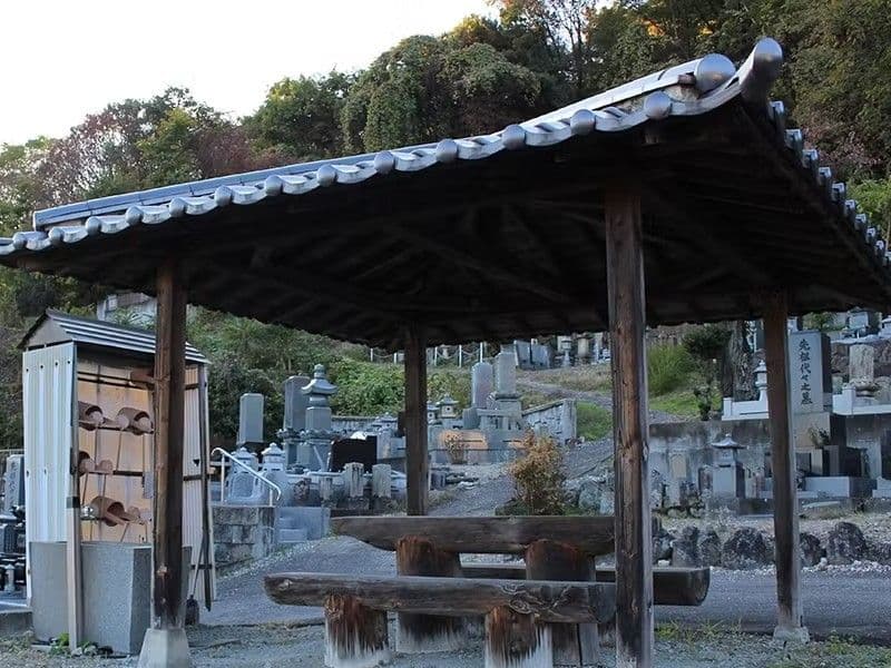真蔵寺墓地