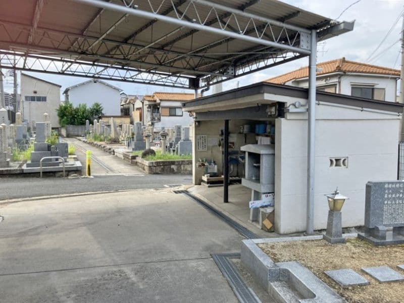 日下墓地