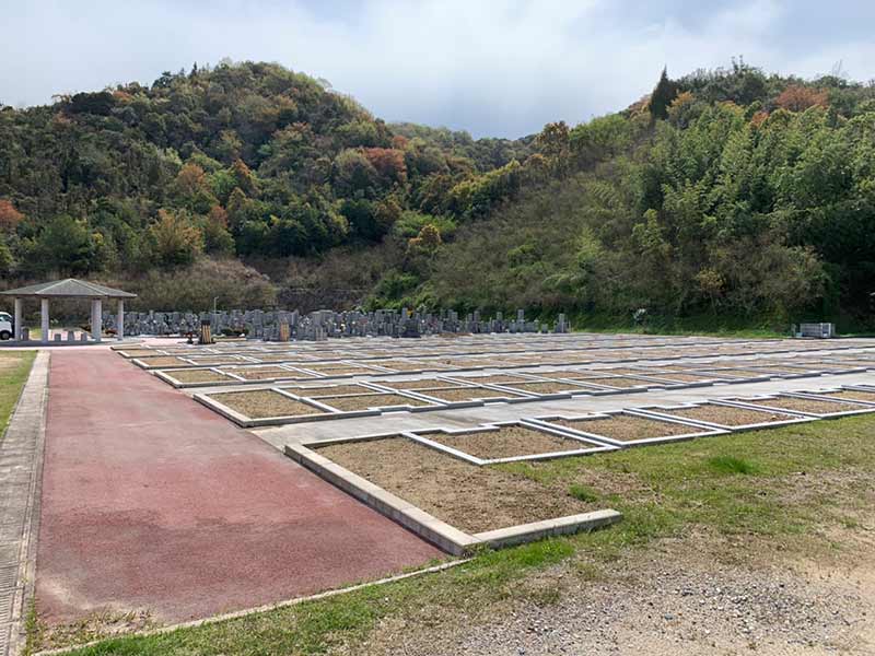 高松市六ッ目公園墓地