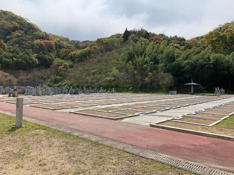 高松市六ッ目公園墓地