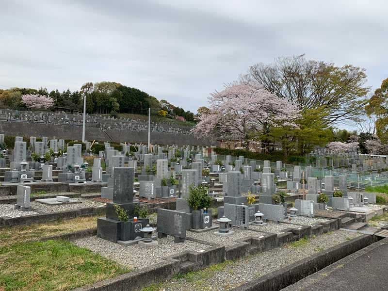東温市営 志津川墓園