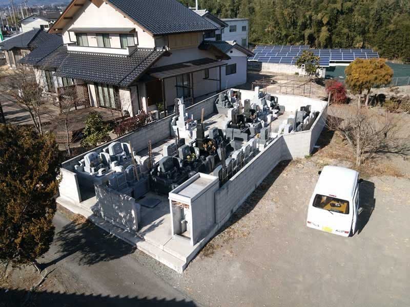 町屋共同墓地