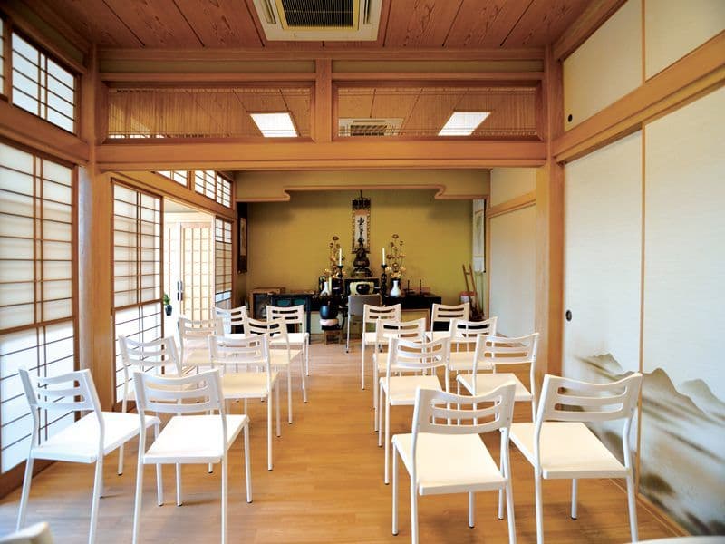 しらこばとメモリアルパーク　礼拝堂