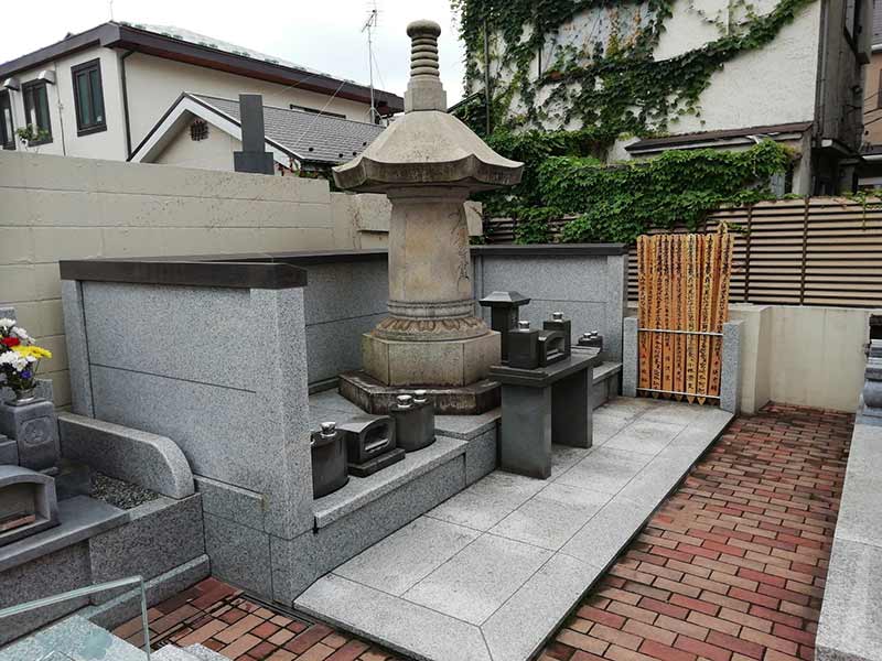 四谷たちばな墓苑「たちばなの碑」（永代供養墓）