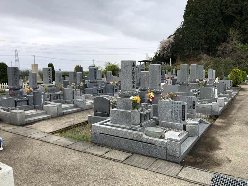 東山さくら墓苑