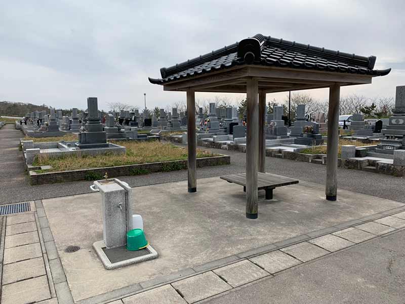 内灘町霊園