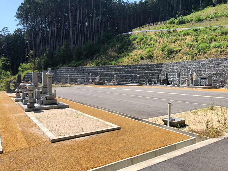 真庭市営 鳩ヶ平墓地公園