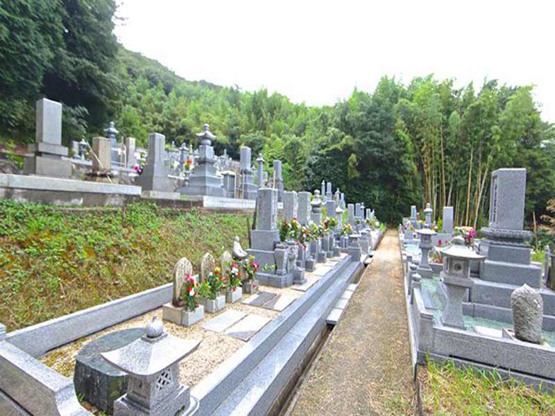 自性院墓地