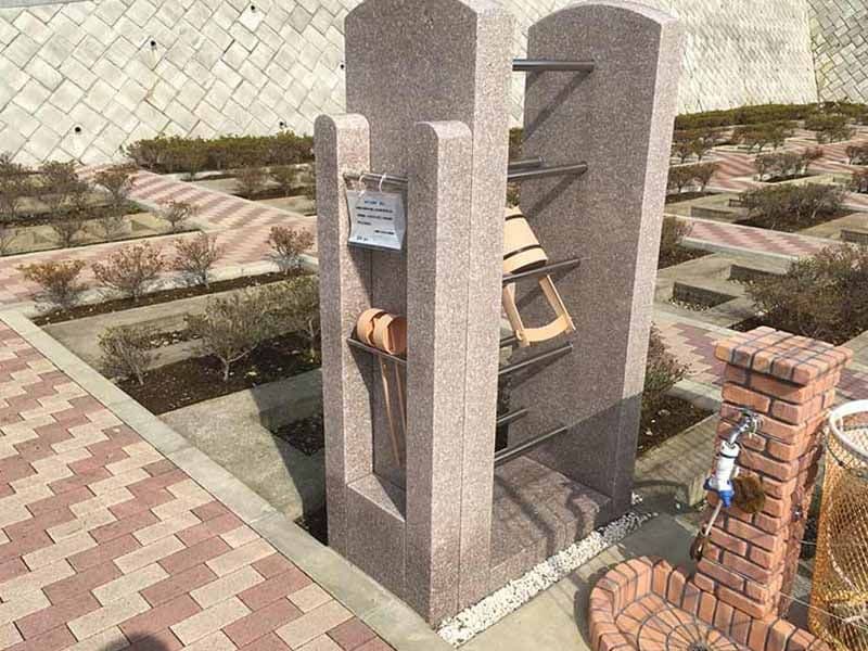 二宮霊園 ひかりの丘　きれいに管理された水汲み道具