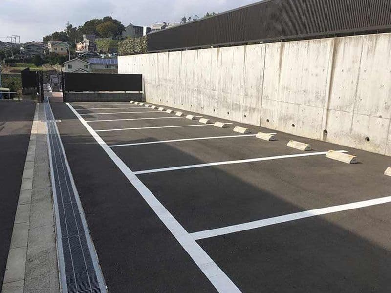 二宮霊園 ひかりの丘　広い駐車場