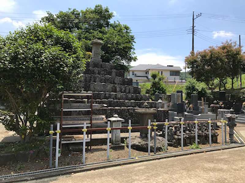 保国寺 のうこつぼ
