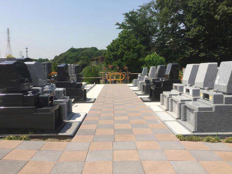 川口霊園かわぐちの杜第２期　舗装された参道