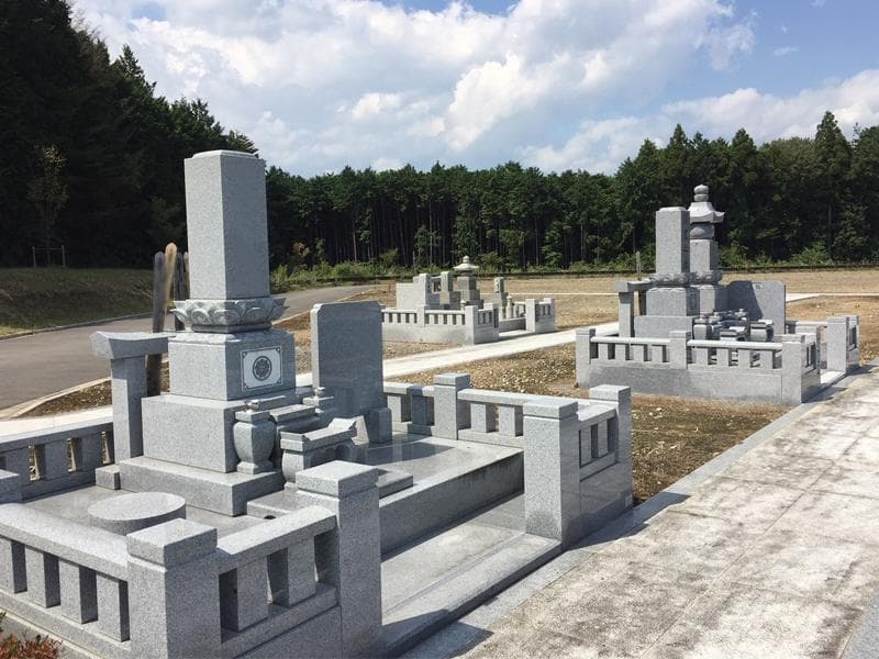 日光東照宮霊園 春秋の郷