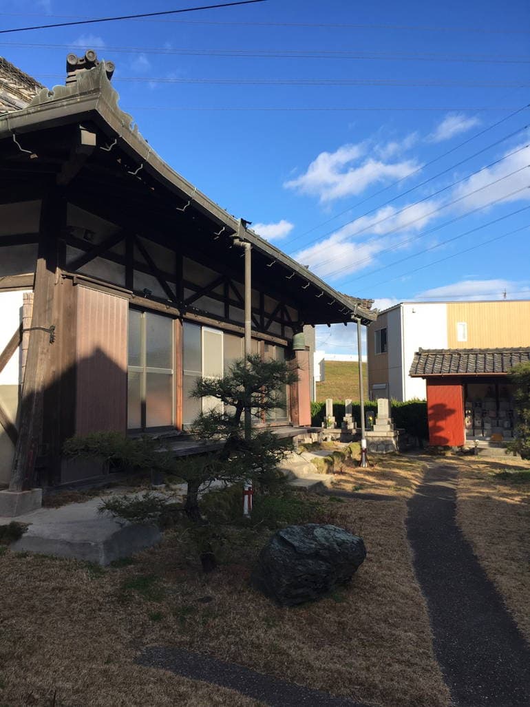 伏屋墓苑