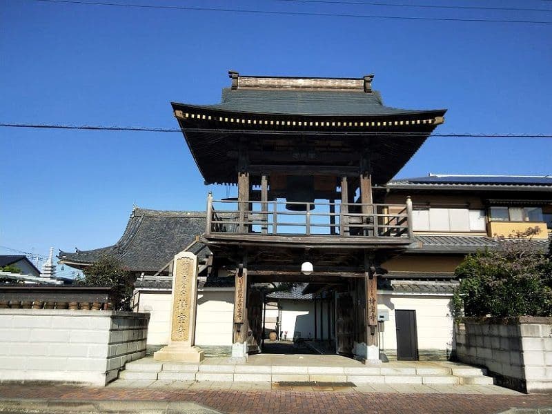 持寳寺 のうこつぼ