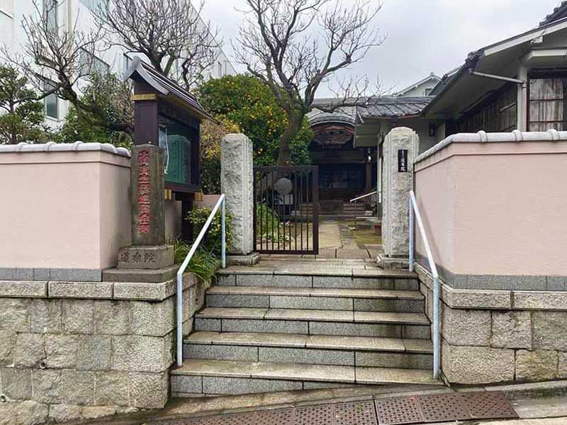 蓮乗院　寺院入口