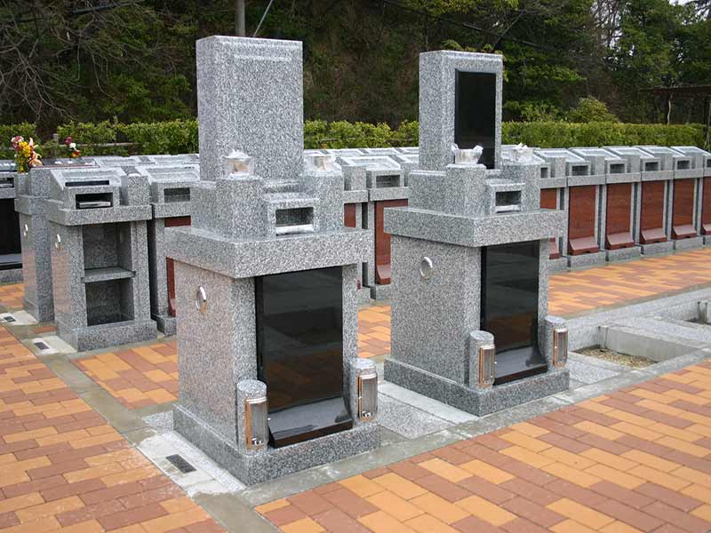 枚方紫峰霊苑　区画整備された墓域