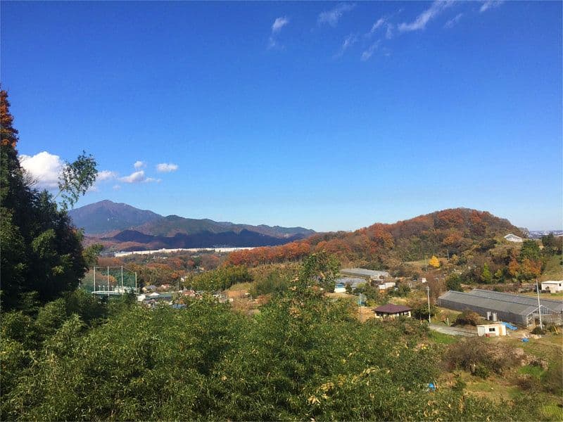 メモリアル富士見霊園　自然に囲まれた静かな立地