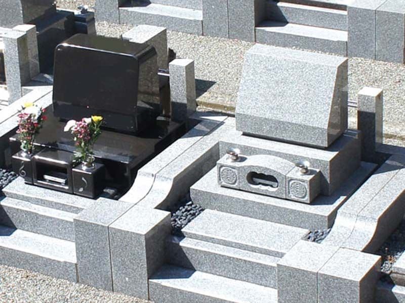 様々な形の墓石デザイン