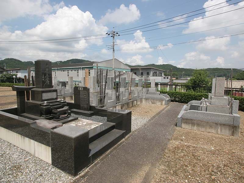 小川町青山メモリアルパーク　住宅街の中にある墓域