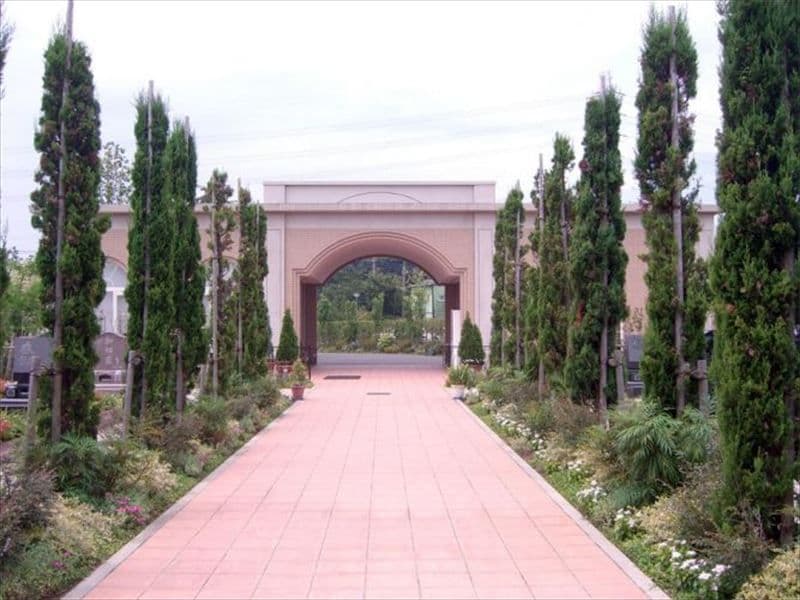 欧風庭園のような参道