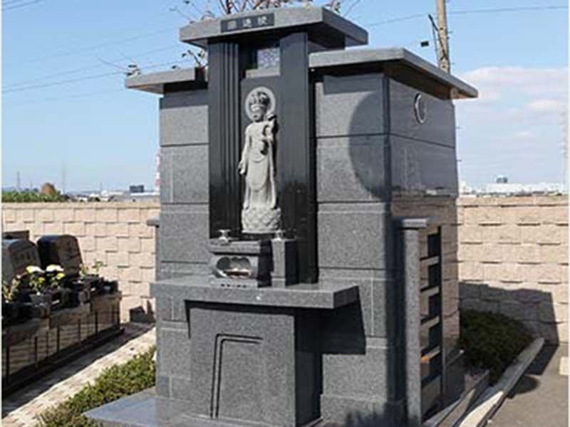 平塚中央霊園Ⅱ　霊園をみまもる仏様