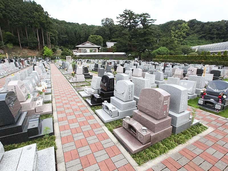 ひだまりの里　管理の行き届いた清潔な墓域