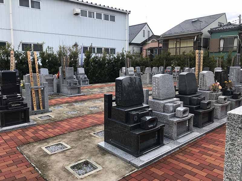 きさらぎ月照霊苑　静かな住宅地にある霊苑
