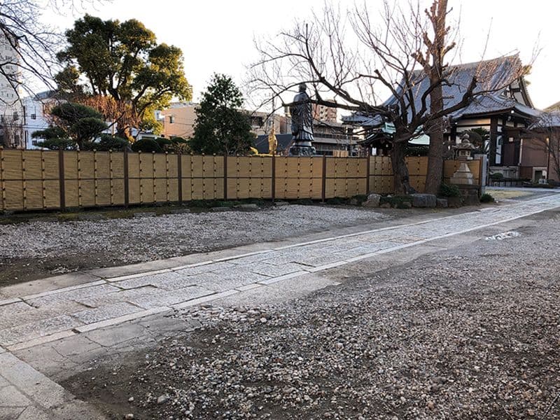 平等山 法田寺墓苑　駐車スペース
