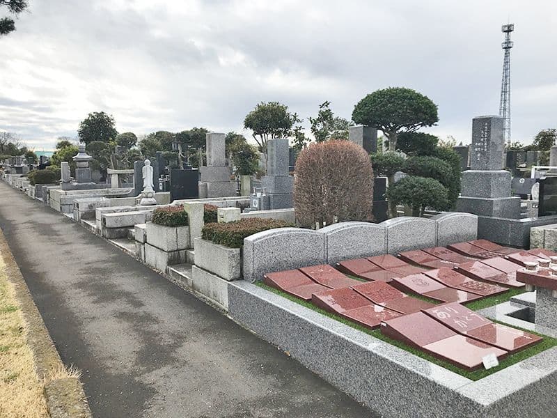 かすかべ霊園　永代供養墓　広々とした園内