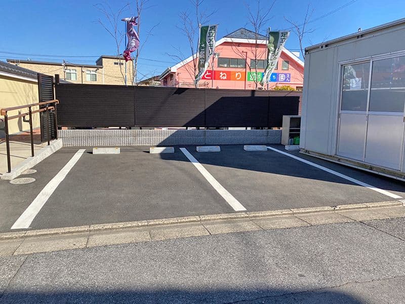 足立メモリアルガーデン　平坦な駐車場