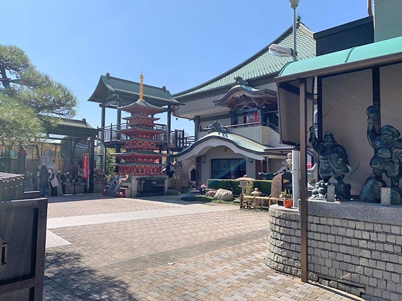 久光院（樹木葬・やすらぎ）　日当たりがよく広々とした境内