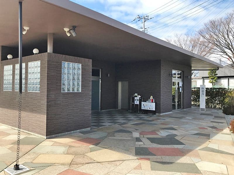 白岡霊園　休憩スペース
