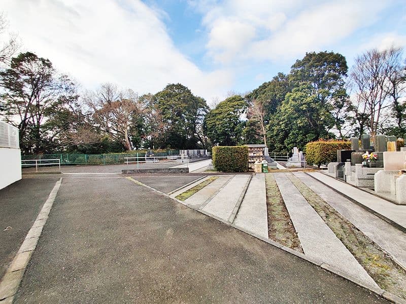 三ツ池の杜墓苑　苑内はバリアフリー設計