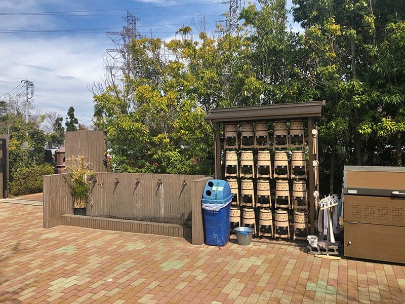 四季の杜 花見川霊苑　水汲み場と参拝道具